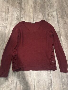 Women’s V-Neck Sweater - Burgundy